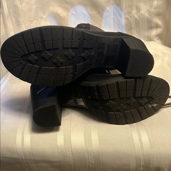 Report Black Heeled Work Boots - Picture 7 of 11